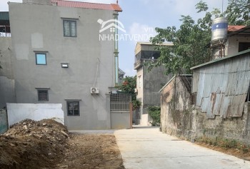 Bán gấp lô đất có diện tích 367,3m2 trong đó có 150m2 thổ cư còn lại là đất trồng cây lâu năm vị trí lô đất thị trấn Lương Sơn Hòa Bình