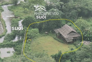 Bán gấp lô đất bám suối với diện tích 1860m2, trong đó 270m2 thổ cư và 311m2 trồng lúa và 196m2 đất ao còn lại là cây lâu năm.