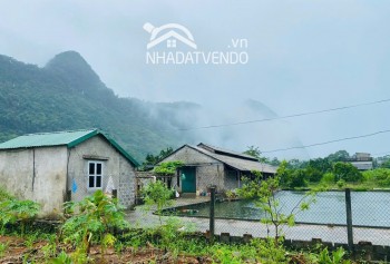 Nằm cách nút giao cao tốc “ HÀ NỘI - MỘC CHÂU” 500m Lô đất có tổng diện tích : 2470m2